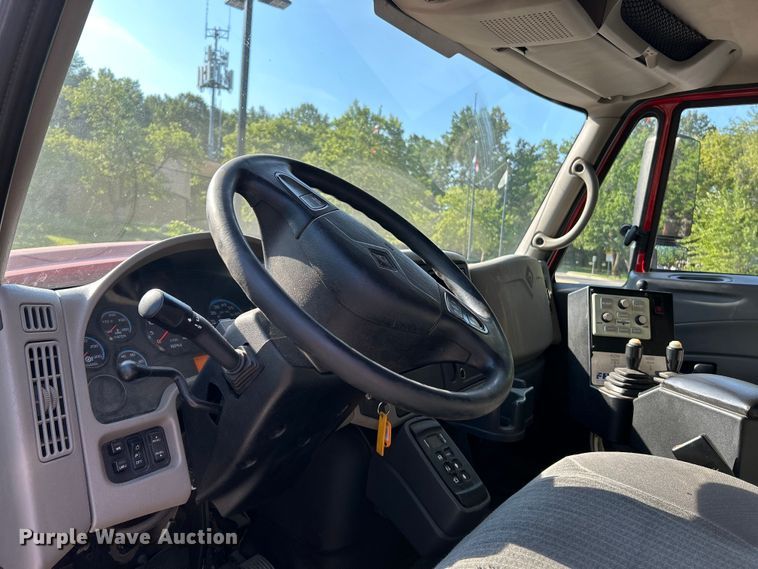 image for item OK9648 2009 International WorkStar 7400  dump truck