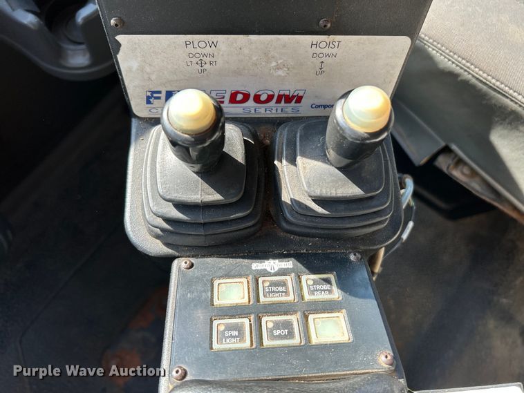 image for item OK9648 2009 International WorkStar 7400  dump truck