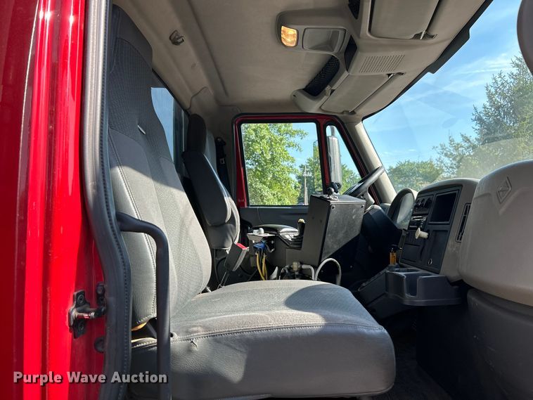 image for item OK9648 2009 International WorkStar 7400  dump truck