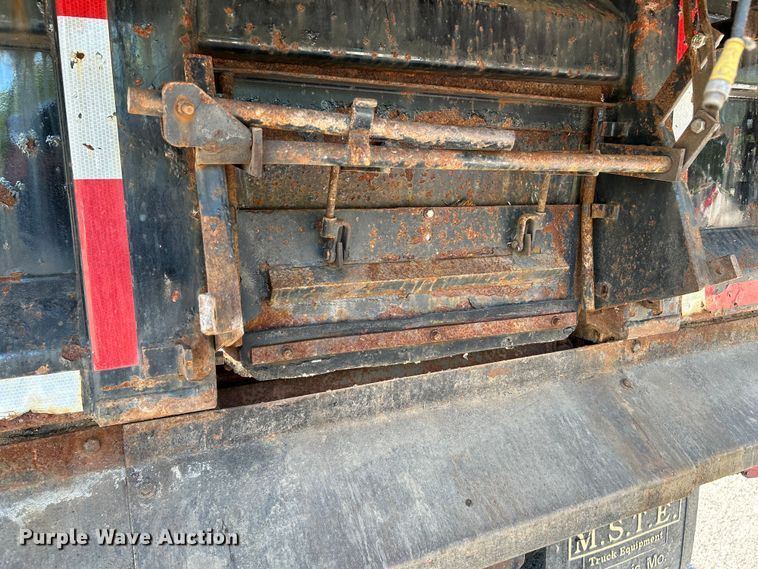 image for item OK9648 2009 International WorkStar 7400  dump truck