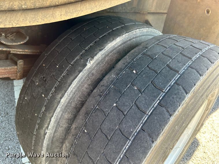 image for item OK9648 2009 International WorkStar 7400  dump truck