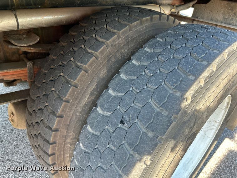 image for item OK9648 2009 International WorkStar 7400  dump truck