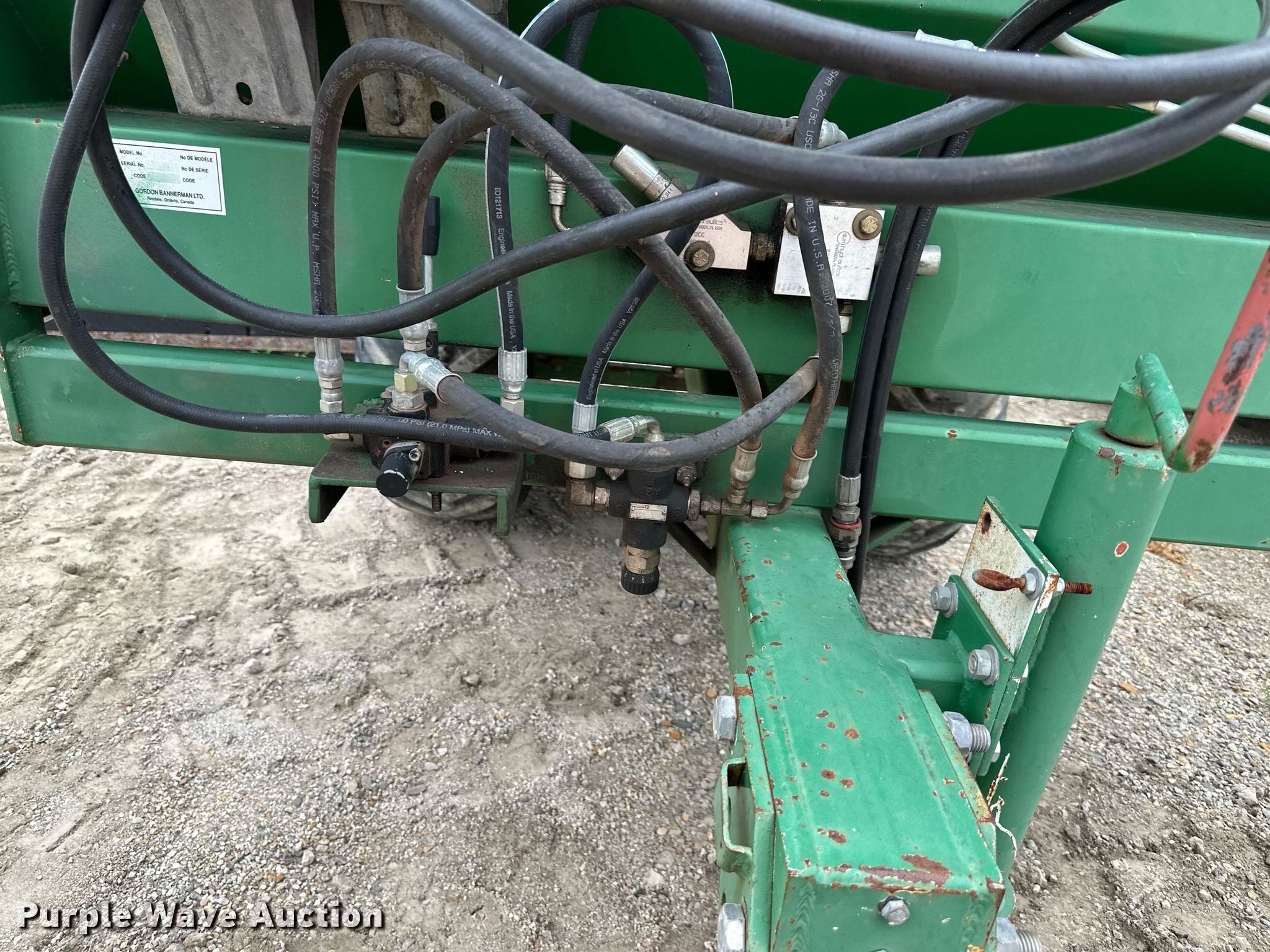 Bannerman BTD20 top dresser spreader in Shawnee, KS Item JX9015 for sale Purple Wave