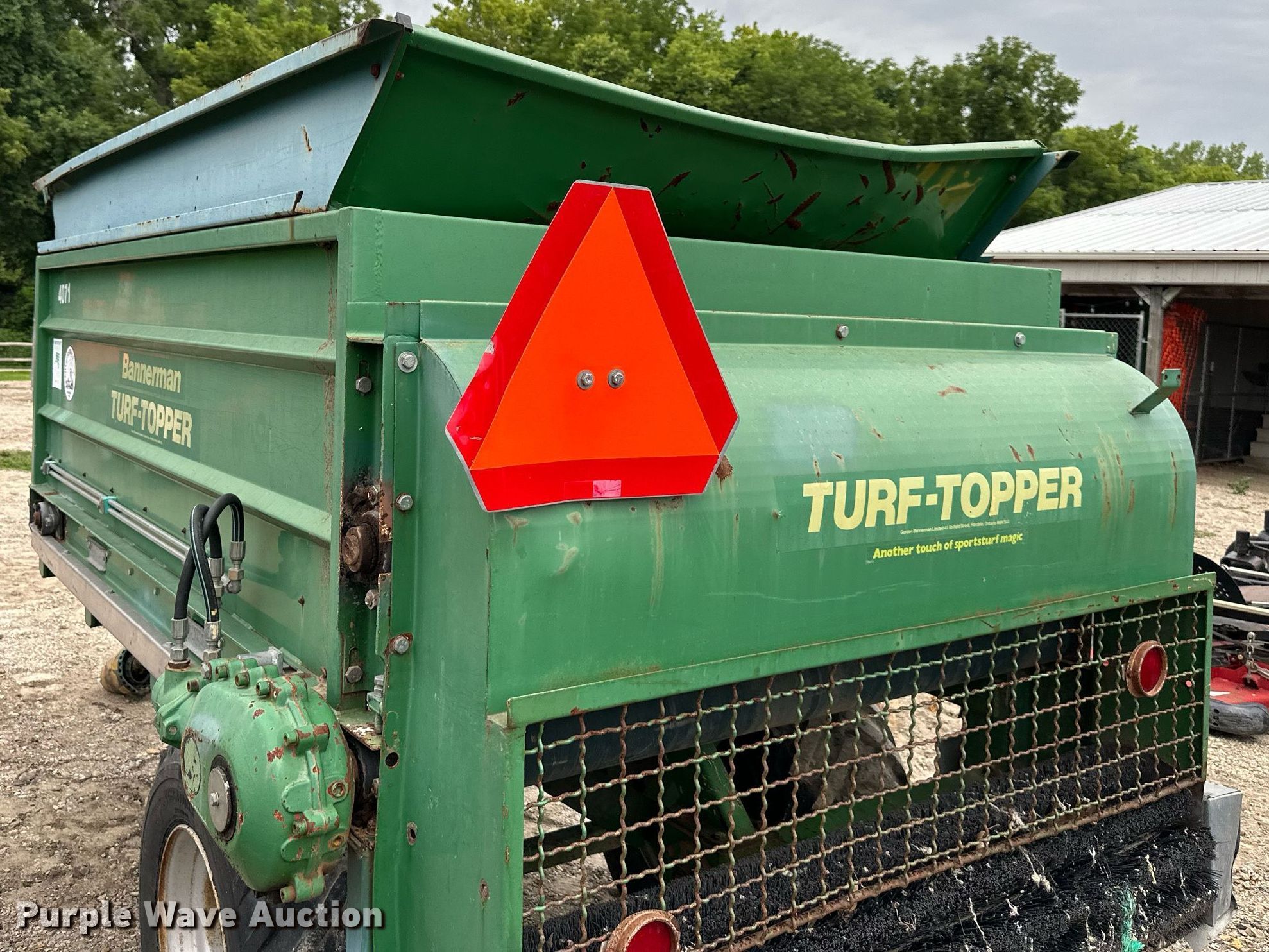 Bannerman BTD20 top dresser spreader in Shawnee, KS Item JX9015 for sale Purple Wave