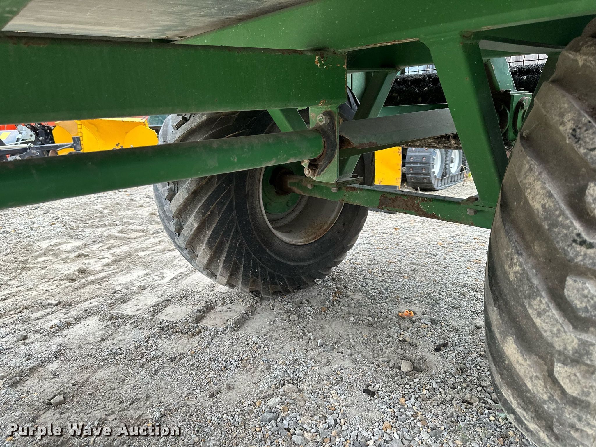 Bannerman BTD20 top dresser spreader in Shawnee, KS Item JX9015 for sale Purple Wave