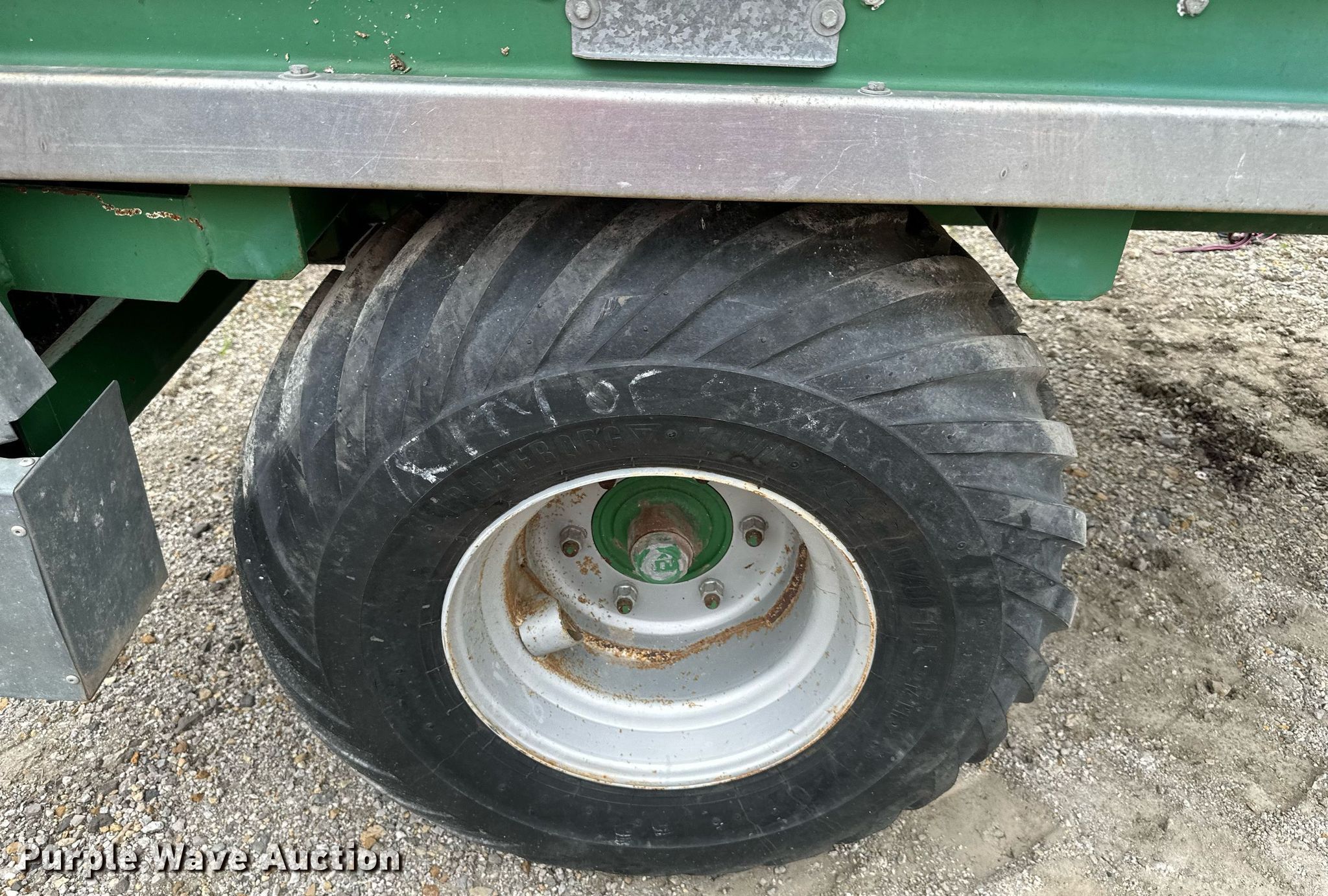 Bannerman BTD20 top dresser spreader in Shawnee, KS Item JX9015 for sale Purple Wave