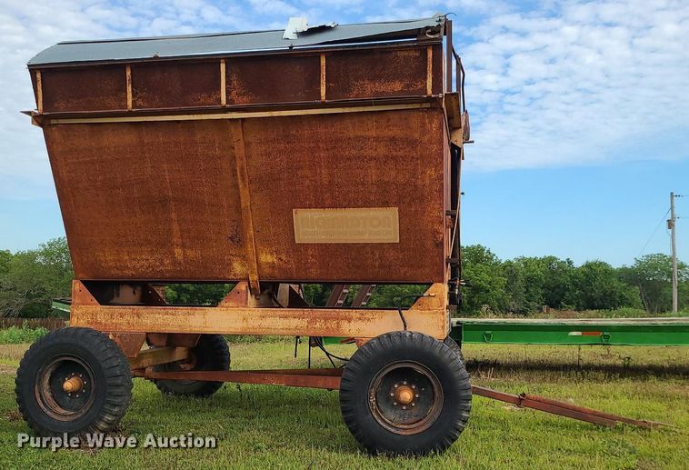 image for item BR9781 Richardton 1200  silage dump wagon