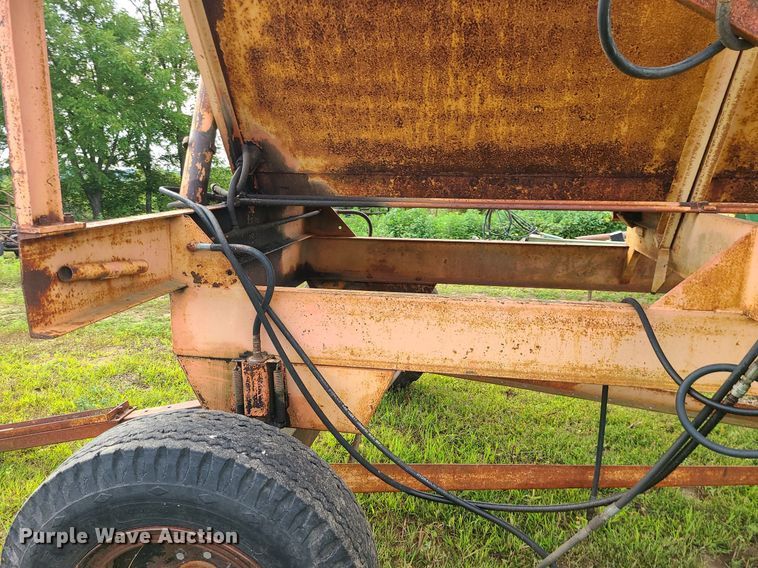 image for item BR9781 Richardton 1200  silage dump wagon