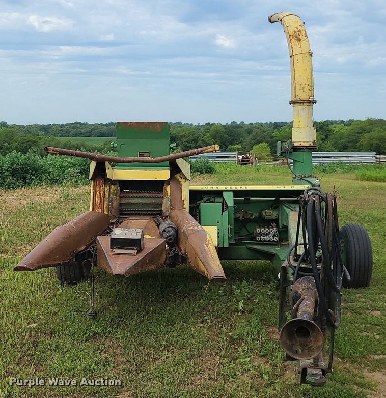 image for item BR9782 John Deere  forage harvester