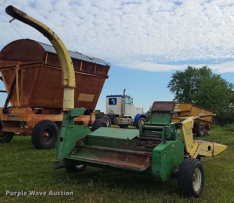 image for item BR9782 John Deere  forage harvester