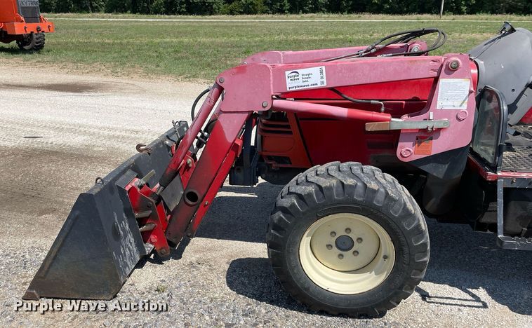 image for item DL3851 Century 3040  MFWD tractor