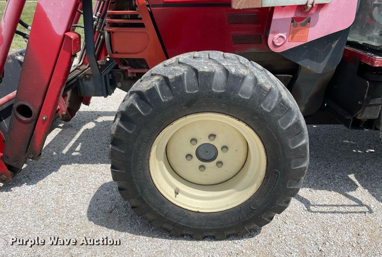 image for item DL3851 Century 3040  MFWD tractor