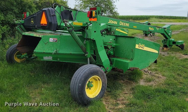 image for item DN4005 2008 John Deere 946 MoCo  swather / windrower
