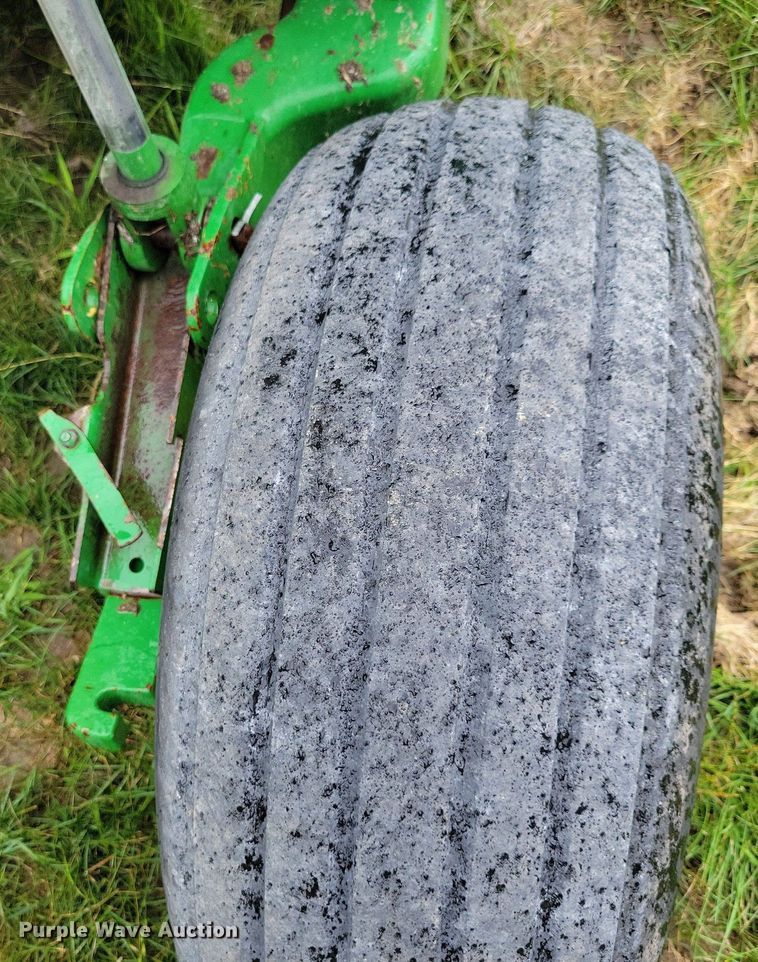 image for item DN4005 2008 John Deere 946 MoCo  swather / windrower