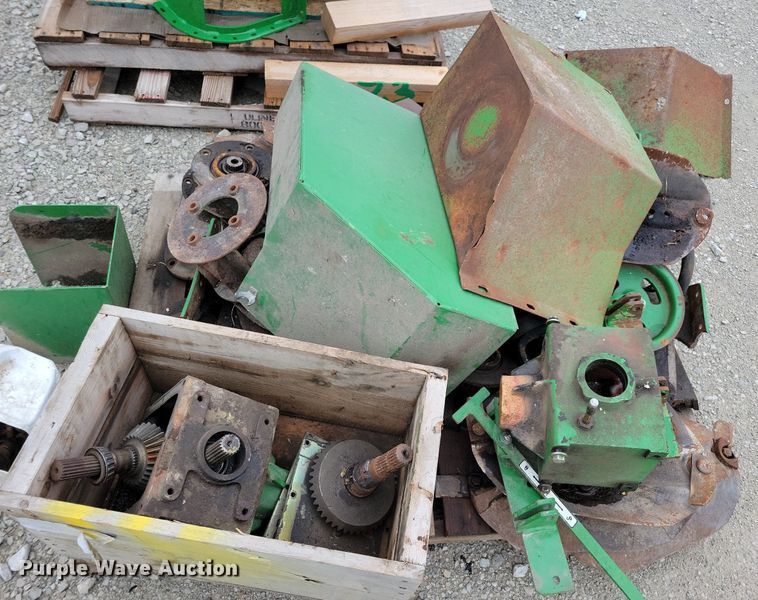 image for item DN4005 2008 John Deere 946 MoCo  swather / windrower