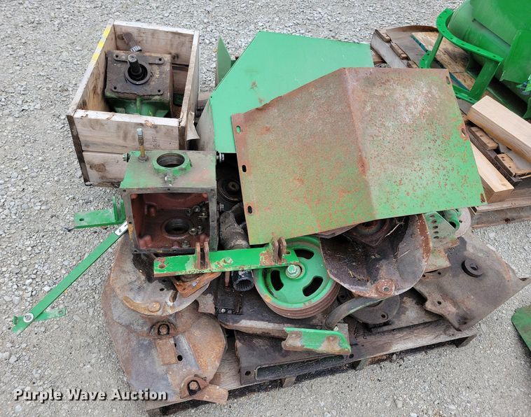 image for item DN4005 2008 John Deere 946 MoCo  swather / windrower