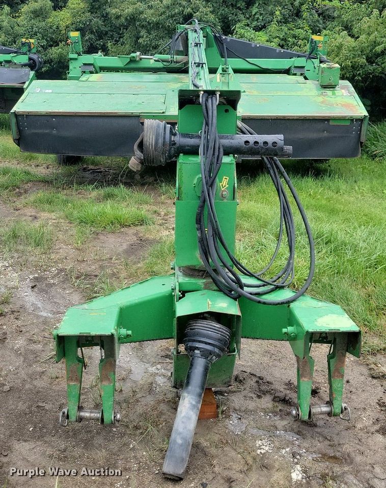 image for item DN4006 2007 John Deere 946 MoCo  swather / windrower