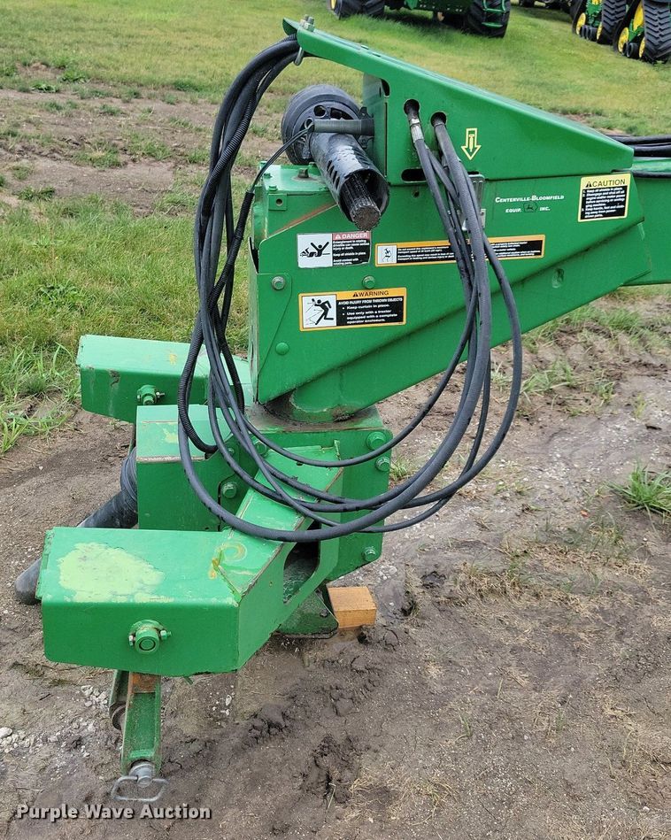 image for item DN4006 2007 John Deere 946 MoCo  swather / windrower
