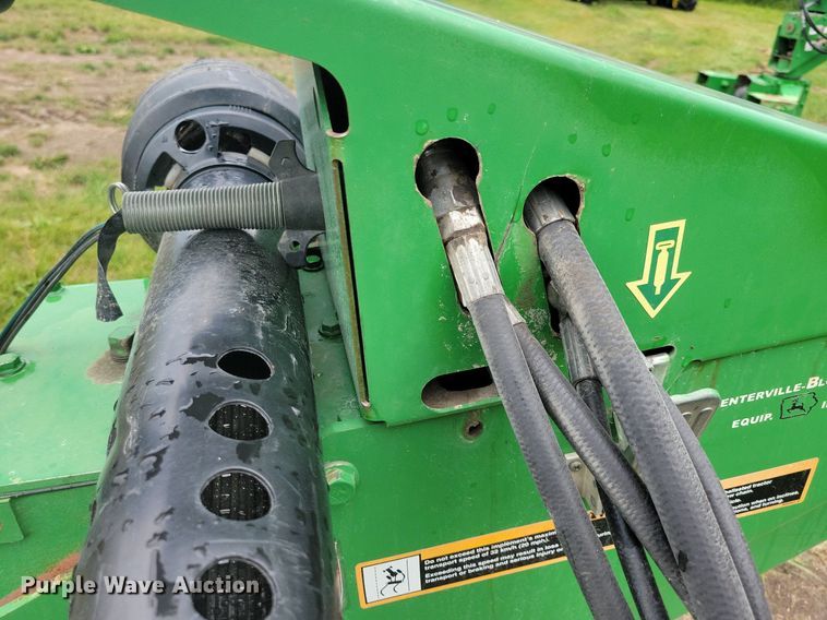 image for item DN4006 2007 John Deere 946 MoCo  swather / windrower