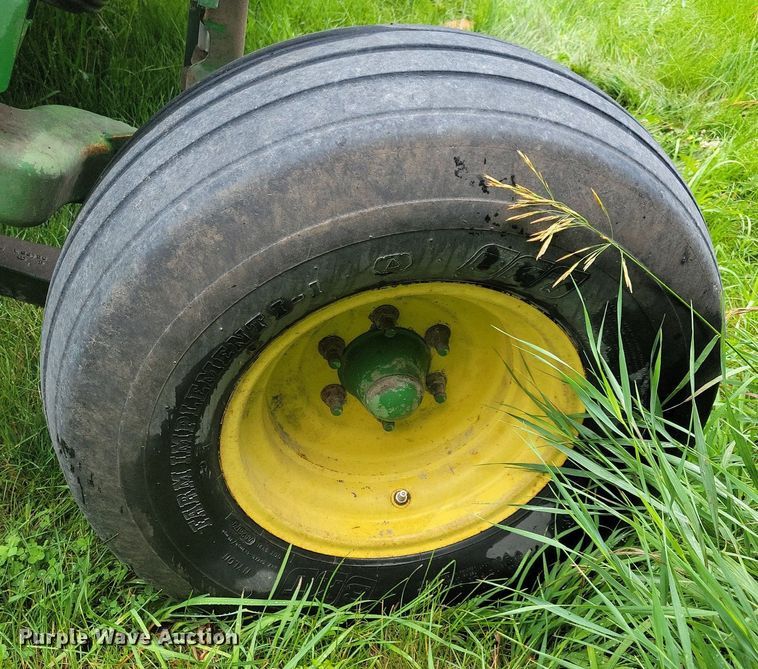 image for item DN4006 2007 John Deere 946 MoCo  swather / windrower