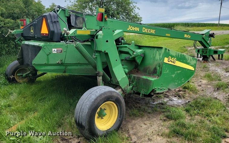 image for item DN4006 2007 John Deere 946 MoCo  swather / windrower