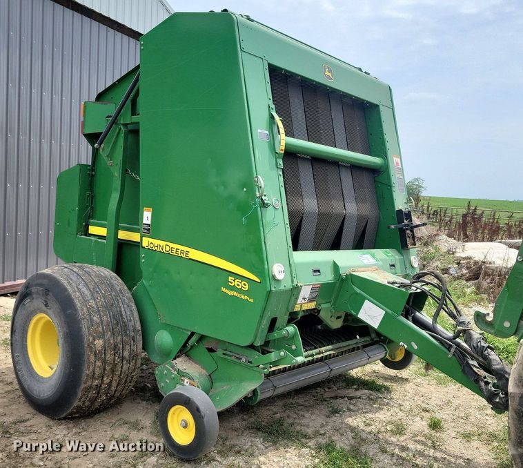 image for item DN4008 John Deere 569 Mega Wide Plus  round baler