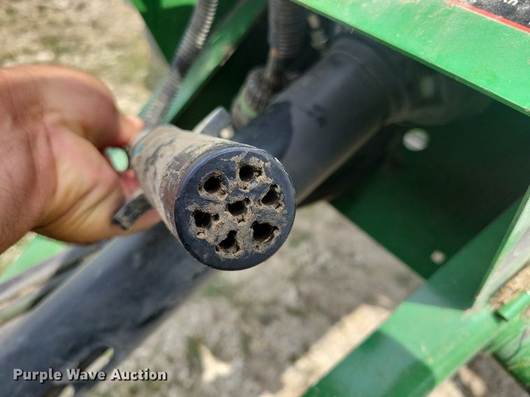 image for item DN4008 John Deere 569 Mega Wide Plus  round baler