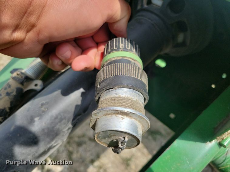 image for item DN4008 John Deere 569 Mega Wide Plus  round baler