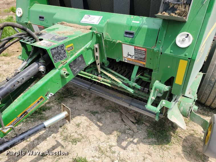 image for item DN4008 John Deere 569 Mega Wide Plus  round baler