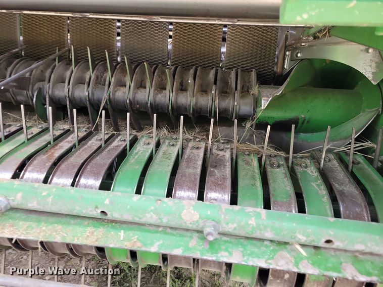image for item DN4008 John Deere 569 Mega Wide Plus  round baler