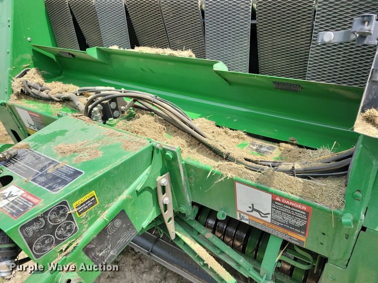 image for item DN4008 John Deere 569 Mega Wide Plus  round baler