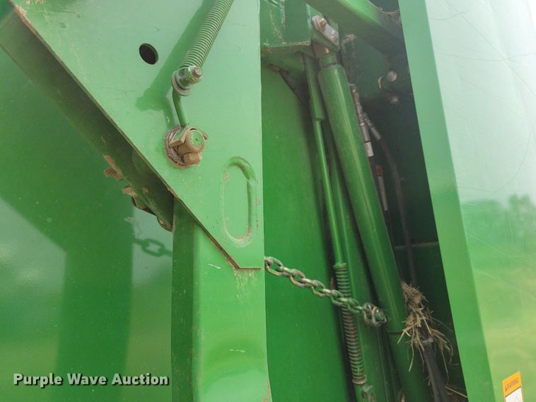 image for item DN4008 John Deere 569 Mega Wide Plus  round baler