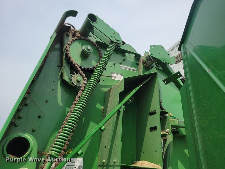 image for item DN4008 John Deere 569 Mega Wide Plus  round baler