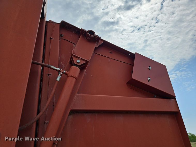 image for item DN8577 Hesston 565A  round baler