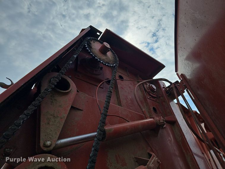 image for item DN8577 Hesston 565A  round baler