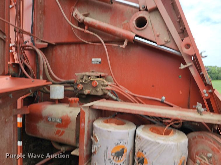 image for item DN8577 Hesston 565A  round baler