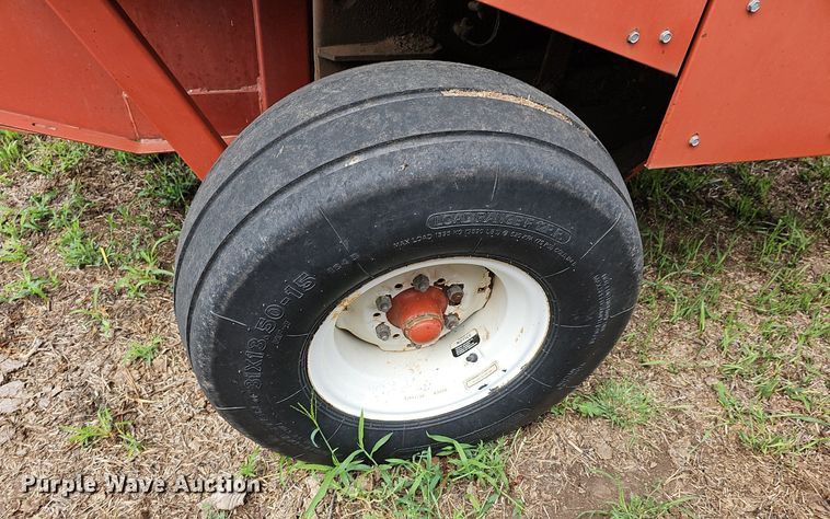 image for item DN8577 Hesston 565A  round baler