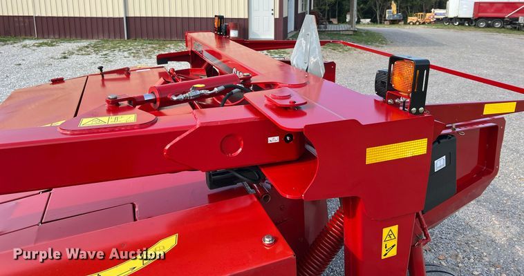 image for item DO2196 2018 Case IH DC102F  swather / windrower