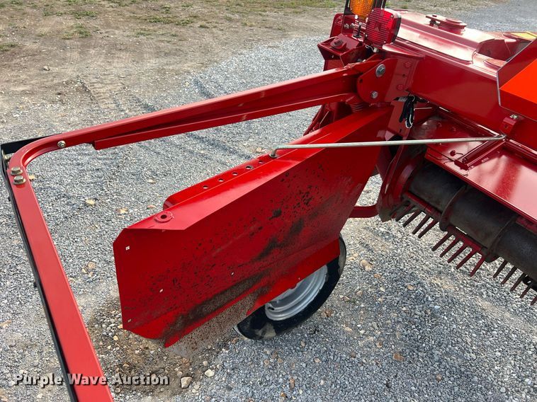 image for item DO2196 2018 Case IH DC102F  swather / windrower
