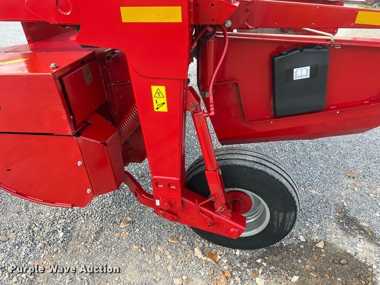 image for item DO2196 2018 Case IH DC102F  swather / windrower