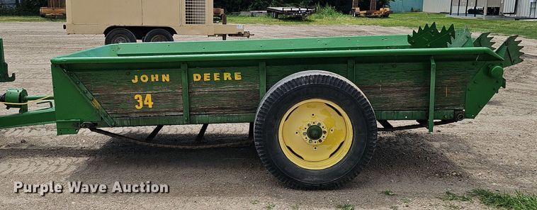 image for item DO2869 John Deere 34  manure spreader
