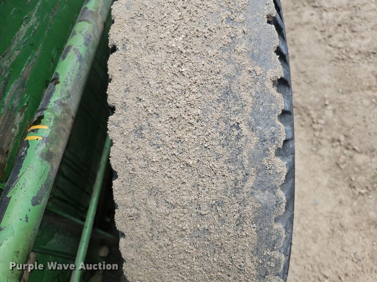 image for item DO2869 John Deere 34  manure spreader