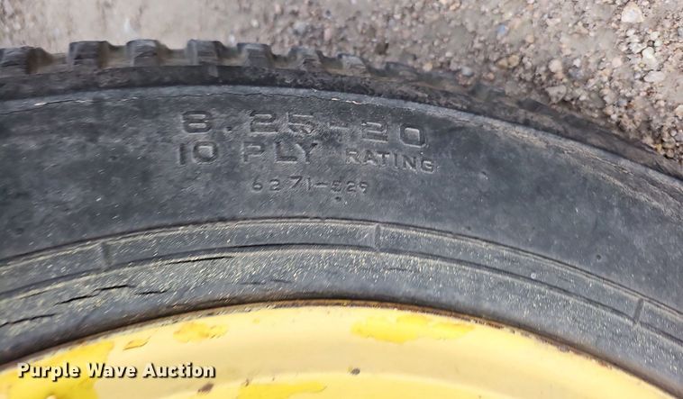 image for item DO2869 John Deere 34  manure spreader