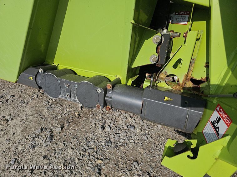 image for item DO2879 2014 Claas Orbis 750  rotary forage head