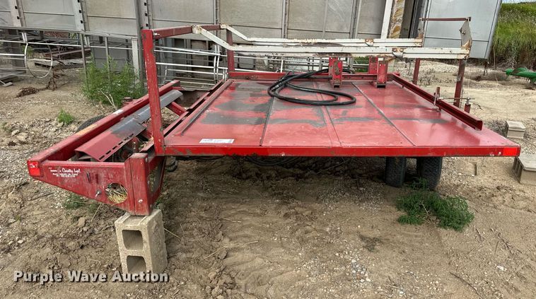 image for item DO5168 Hoelscher 1000  bale accumulator