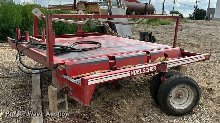 image for item DO5168 Hoelscher 1000  bale accumulator