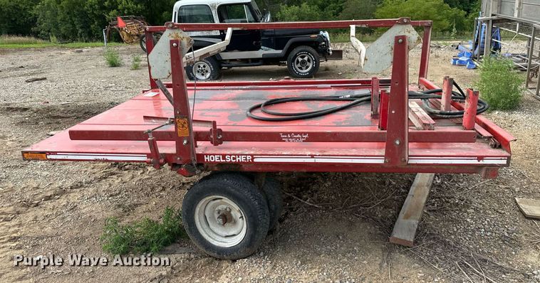 image for item DO5168 Hoelscher 1000  bale accumulator