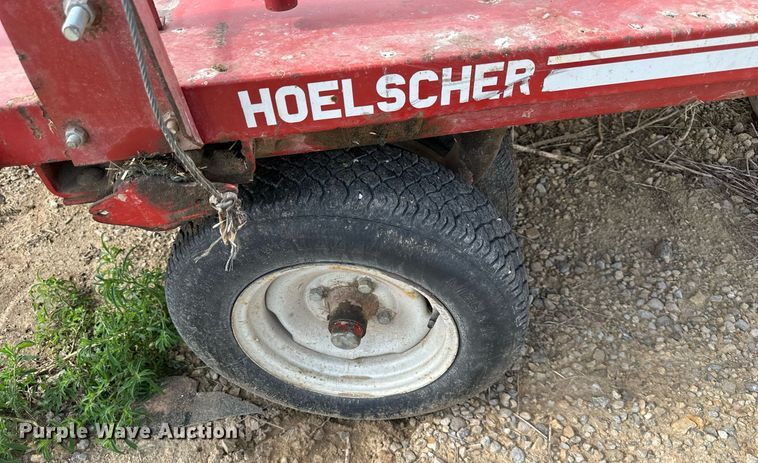 image for item DO5168 Hoelscher 1000  bale accumulator