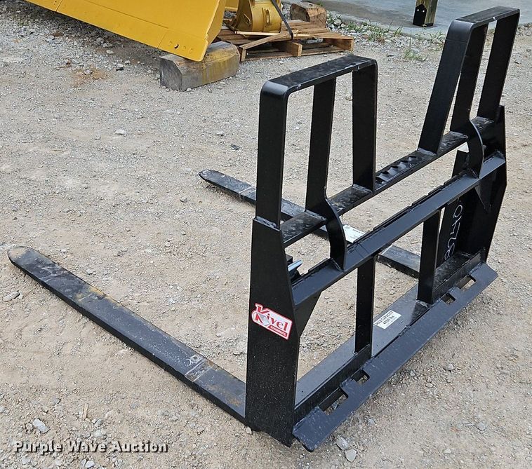 image for item DQ1807 Kivel  48"L skid steer forks