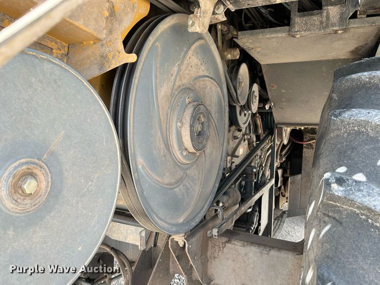 image for item DQ2118 2012 Claas 750  combine